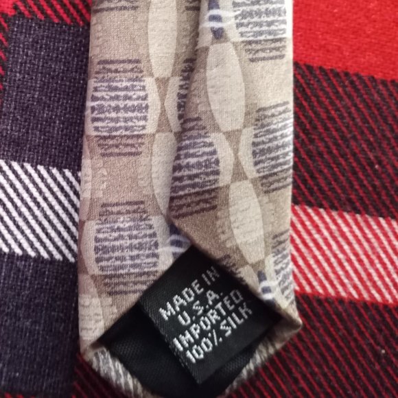 Lot of 5 Ties - Picture 15 of 15